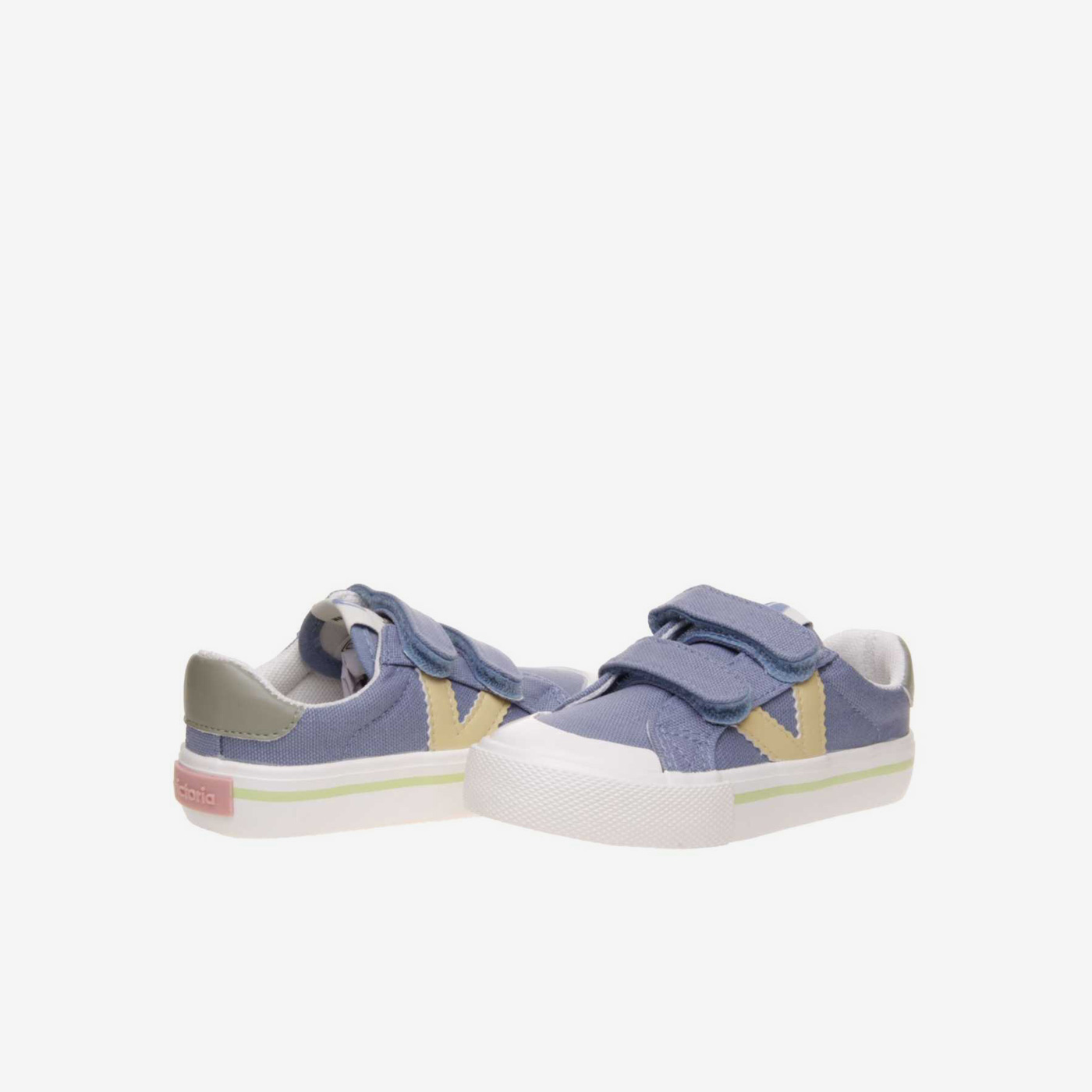 Lona de niño de Victoria con velcro y puntera reforzada.