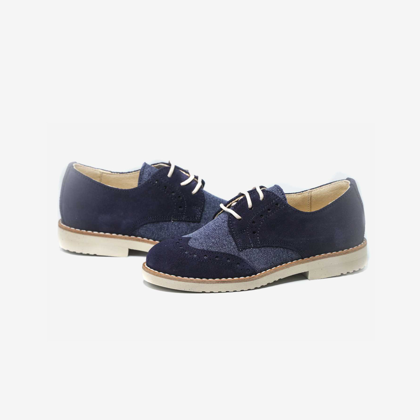 Zapato de ceremonia/comunion en ante y lino azul con cordones.