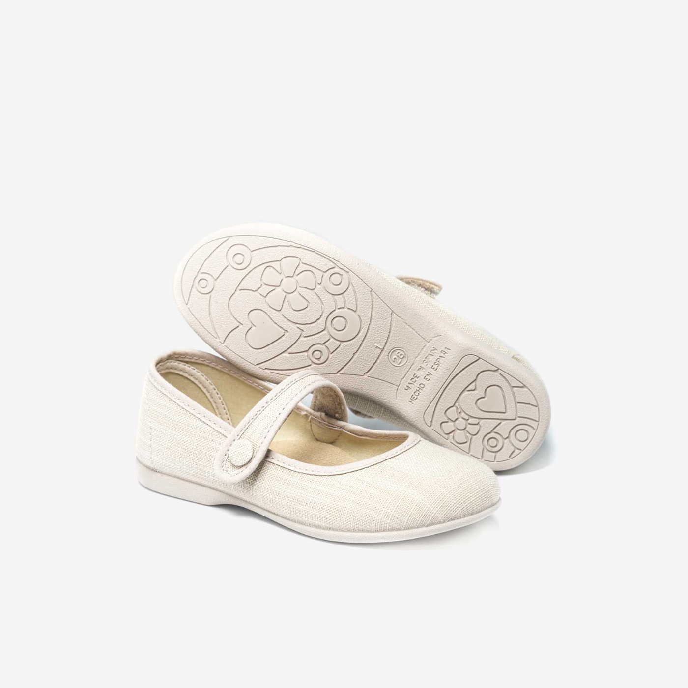 Mercedes de lona para niñas con velcro de Batila en color beige.