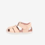 Sandalia puntera cerrada en rosa Blanditos para niña | Libertad para explorar con dulzura