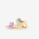 Sandalia respetuosa multicolor de Blanditos para niña | Libertad para los primeros pasos.