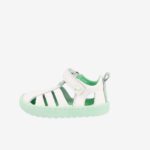 Sandalia respetuosa en blanco con la suela en verde de Blanditos unisex | Libertad para explorar