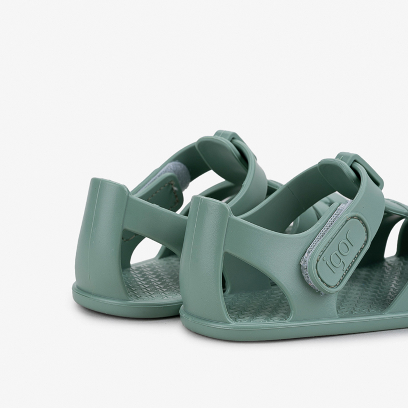 Sandalia Respetuosa de agua unisex de igor ajustable con velcro