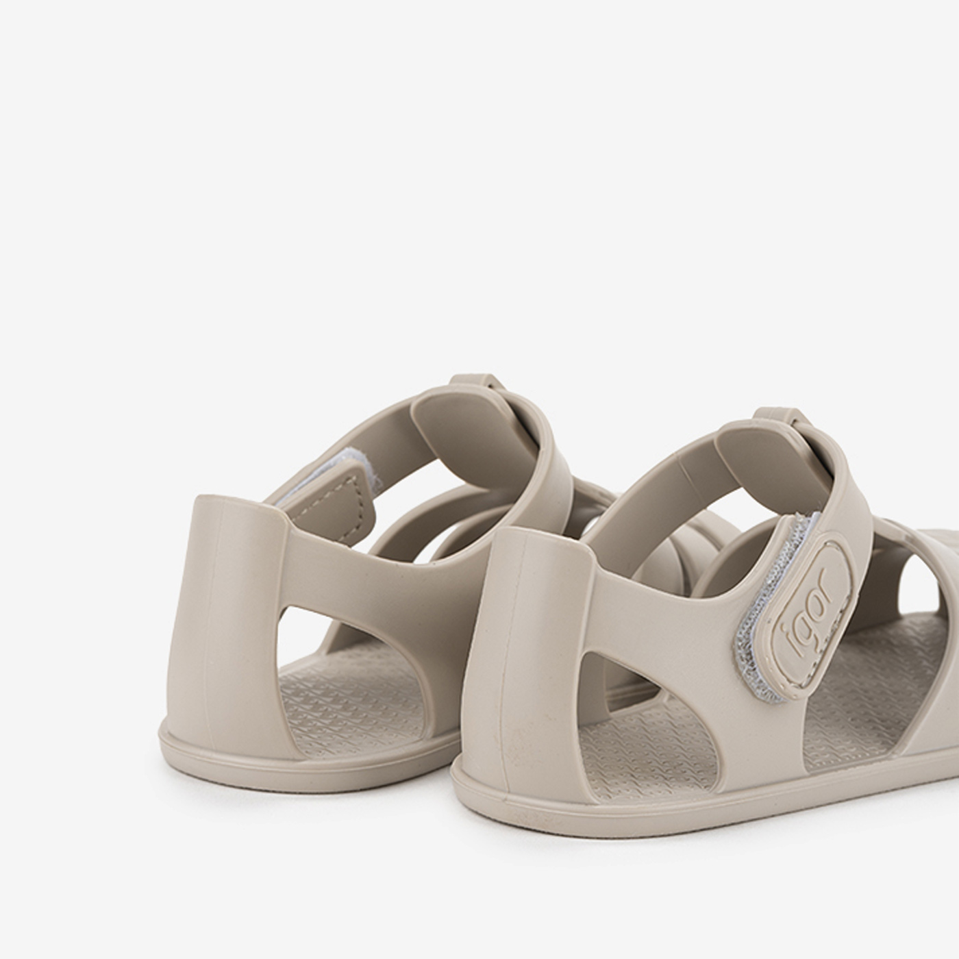 Sandalia respetuosa para playa-piscina en beige de Igor