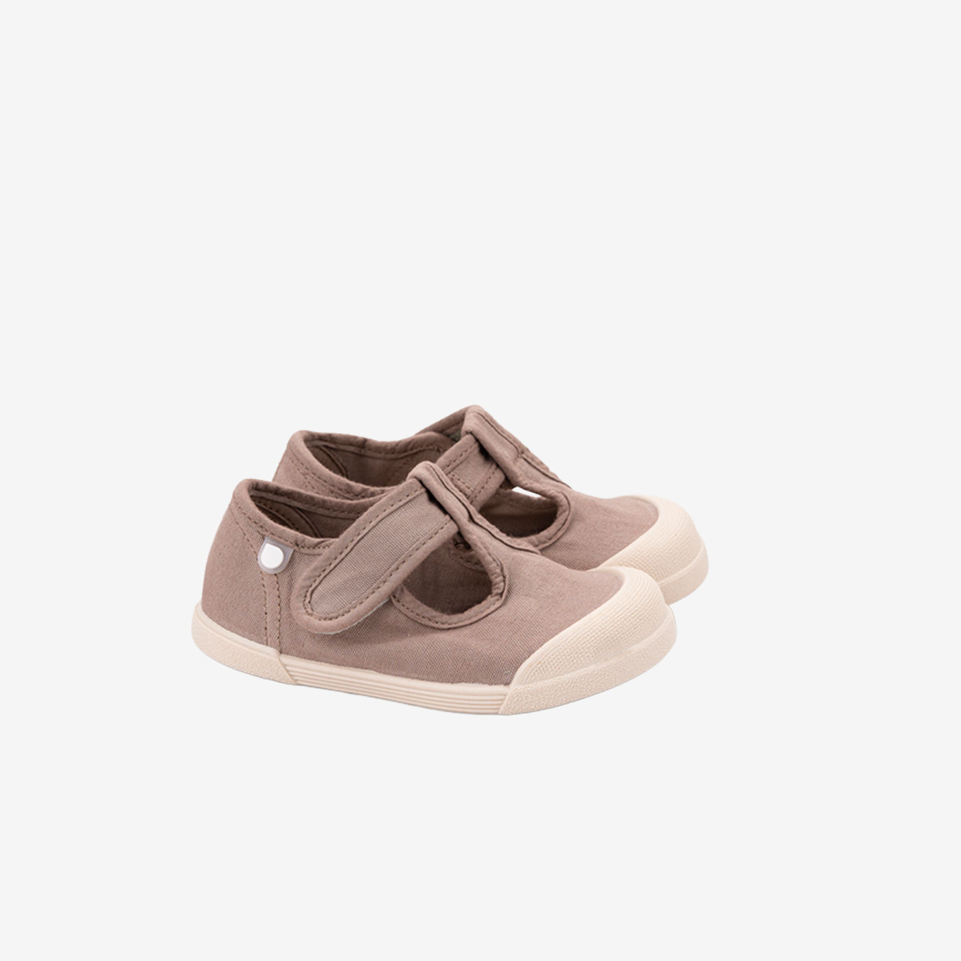Lona Barefoot de Igor: Flexibilidad para Niños en color marron