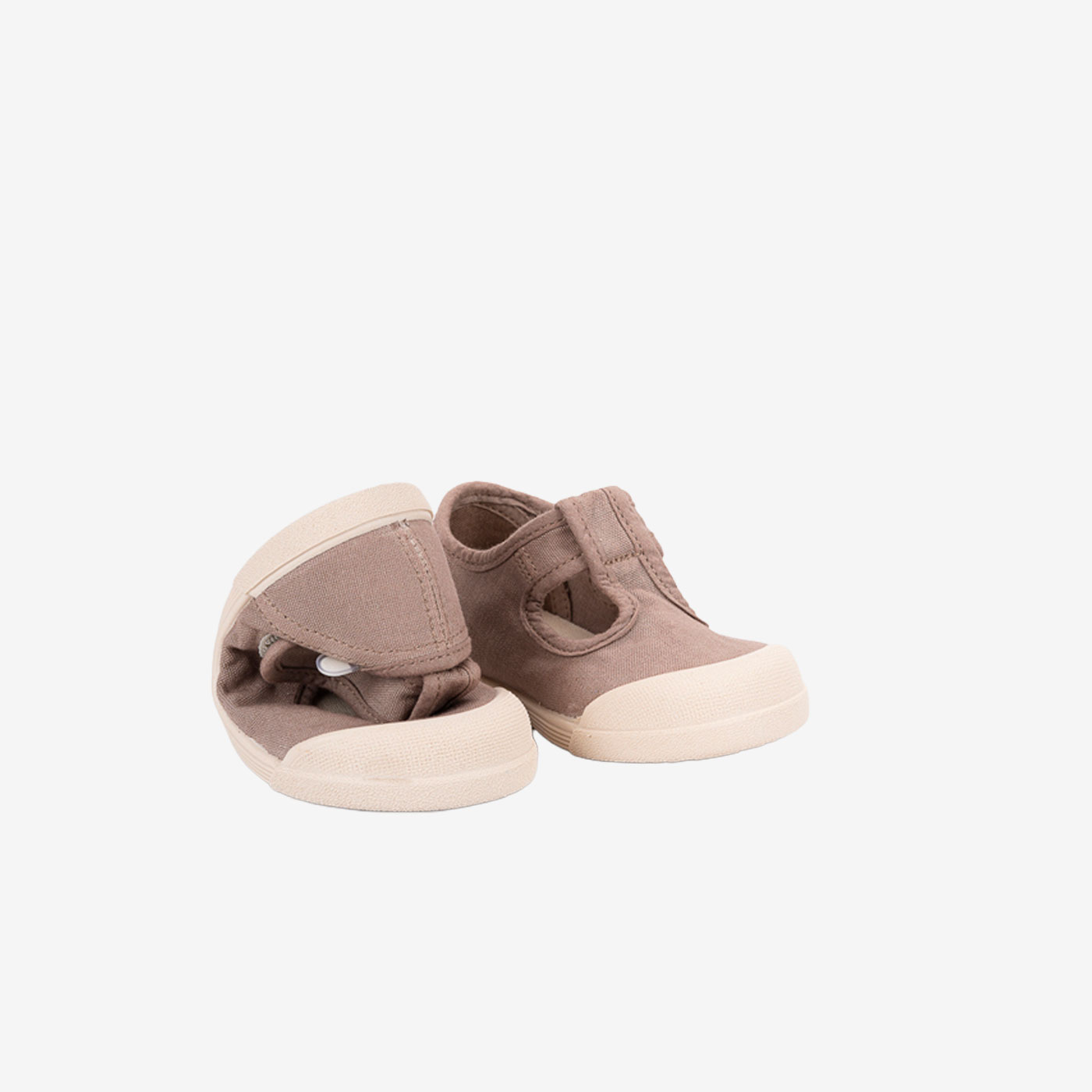 Lona Barefoot de Igor: Flexibilidad para Niños en color marron