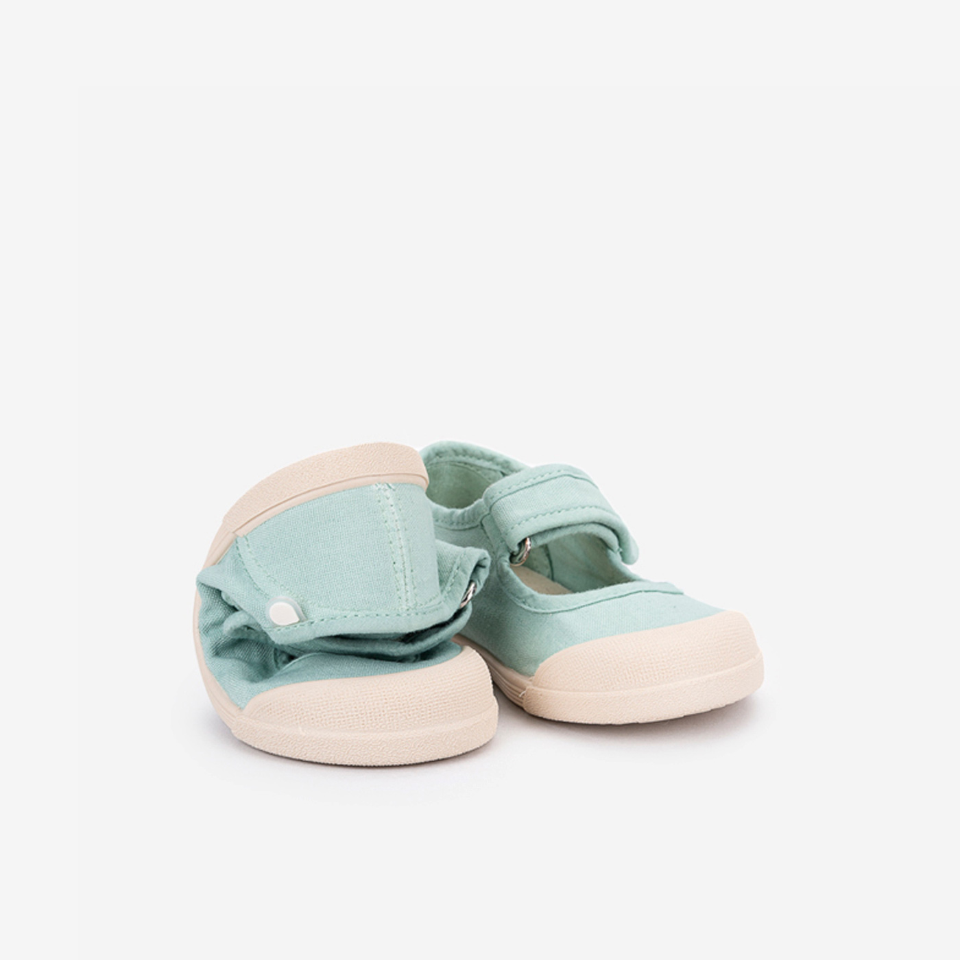 Merceditas Barefoot de Lona Respetuosa para Niñas en color verde – Marca Igor