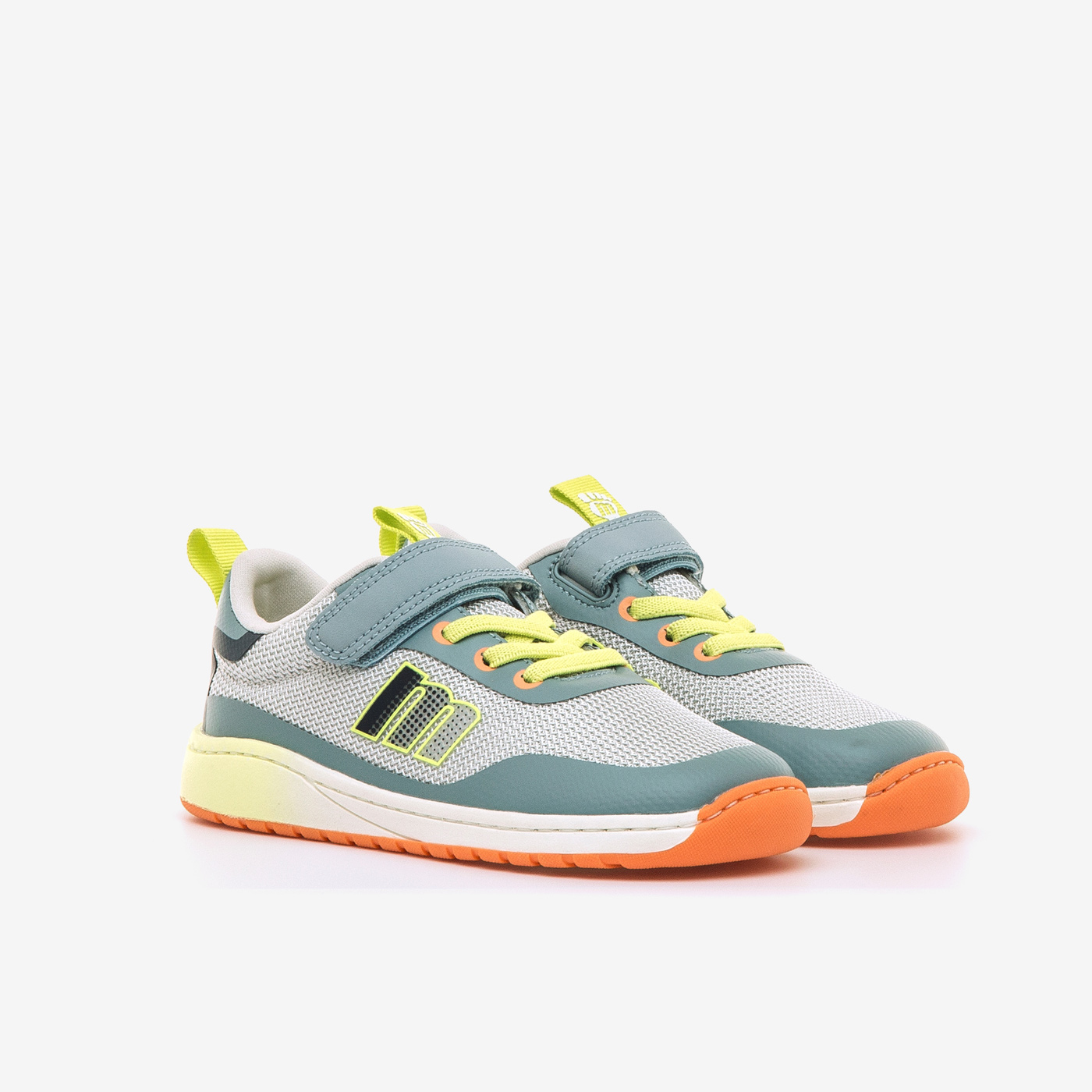 Deportiva respetuosa de Mustang de niño con puntera reforzada