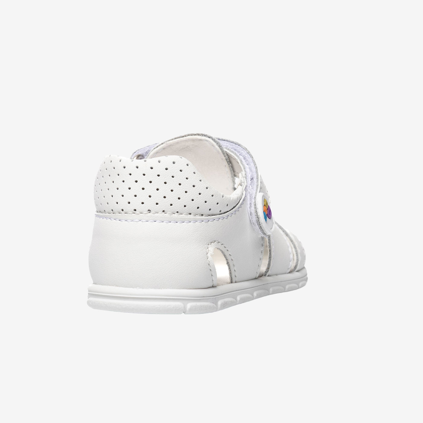 Sandalia respetuosa de niño con puntera reforzada