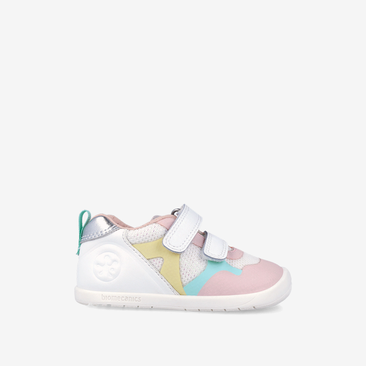 Biomecanics deportiva blanca. Ideales para guardería