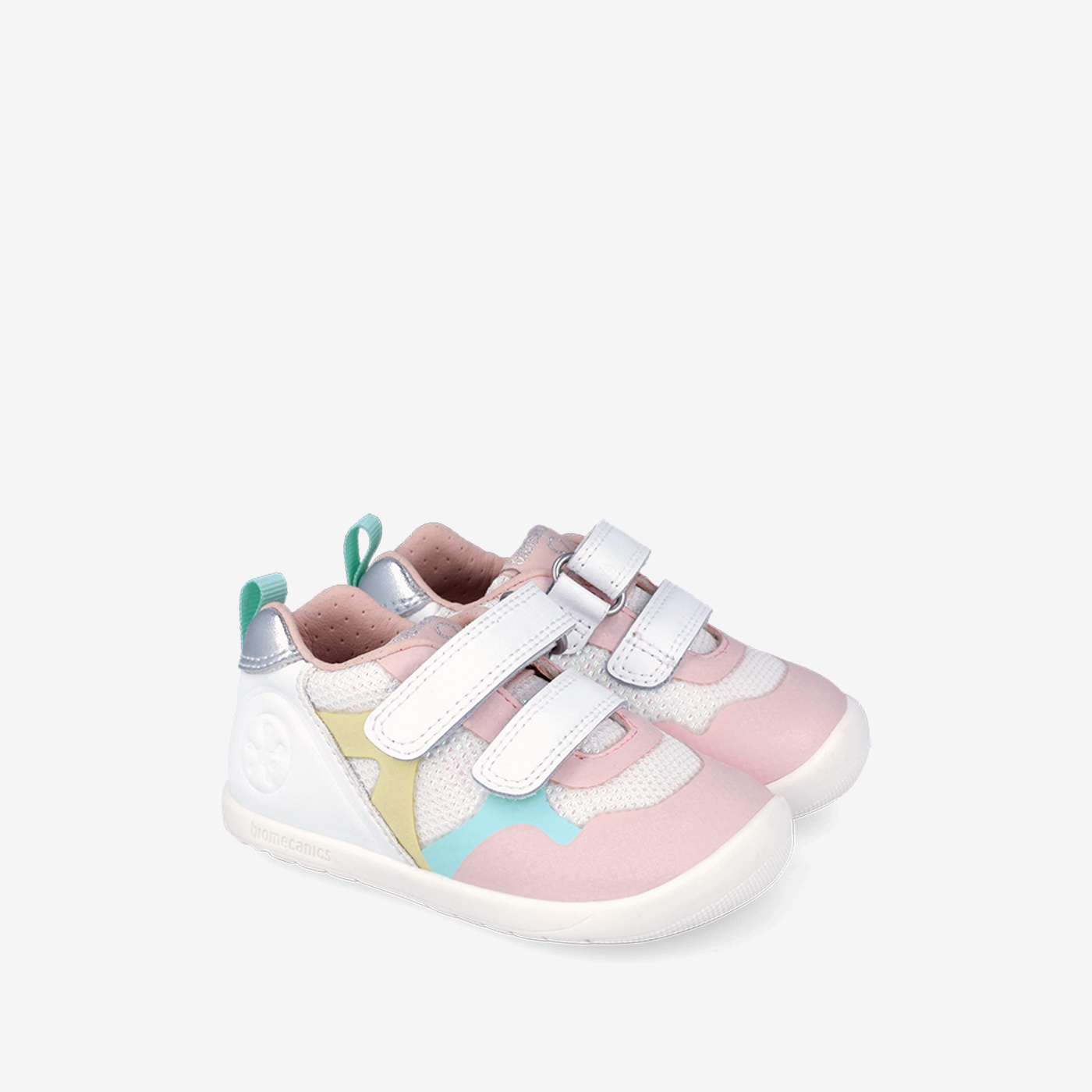 Biomecanics deportiva blanca. Ideales para guardería