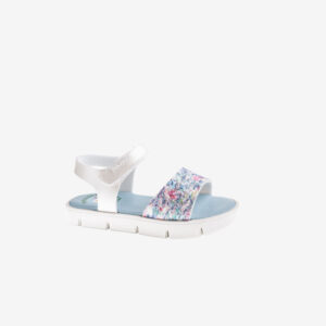 Sandalia niña multicolot glitter de Pablosky ideal para disfrutar en las fiestas